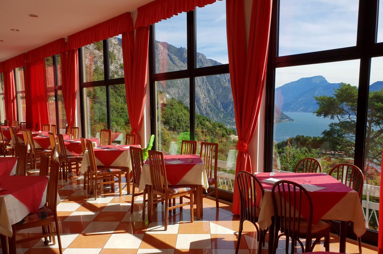 Village Bazzanega - Montagnoli Group Tremosine Exteriér fotografie